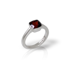 "One" silver ring garnet by Scarab Jewellery Studio
